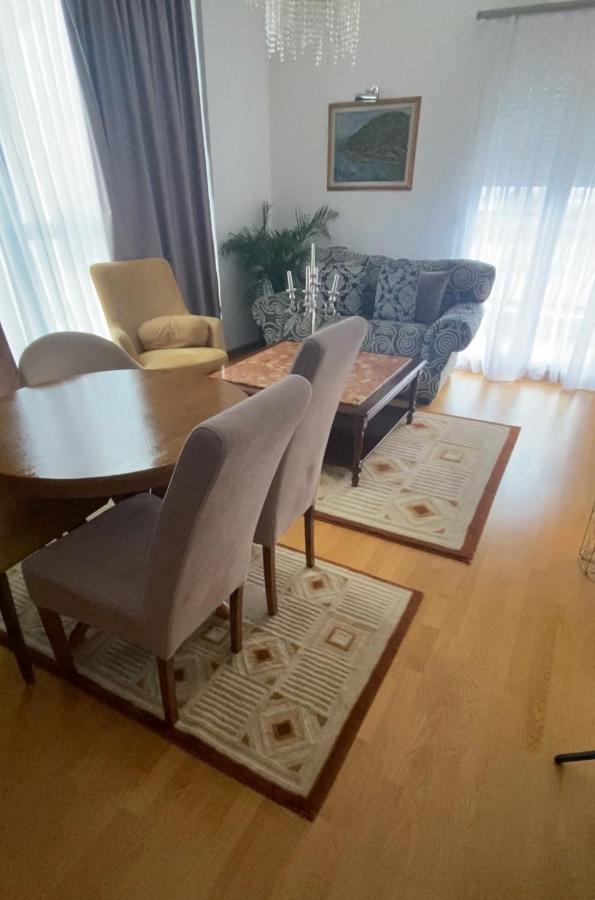 Hotel Ideall Podgorica Ngoại thất bức ảnh