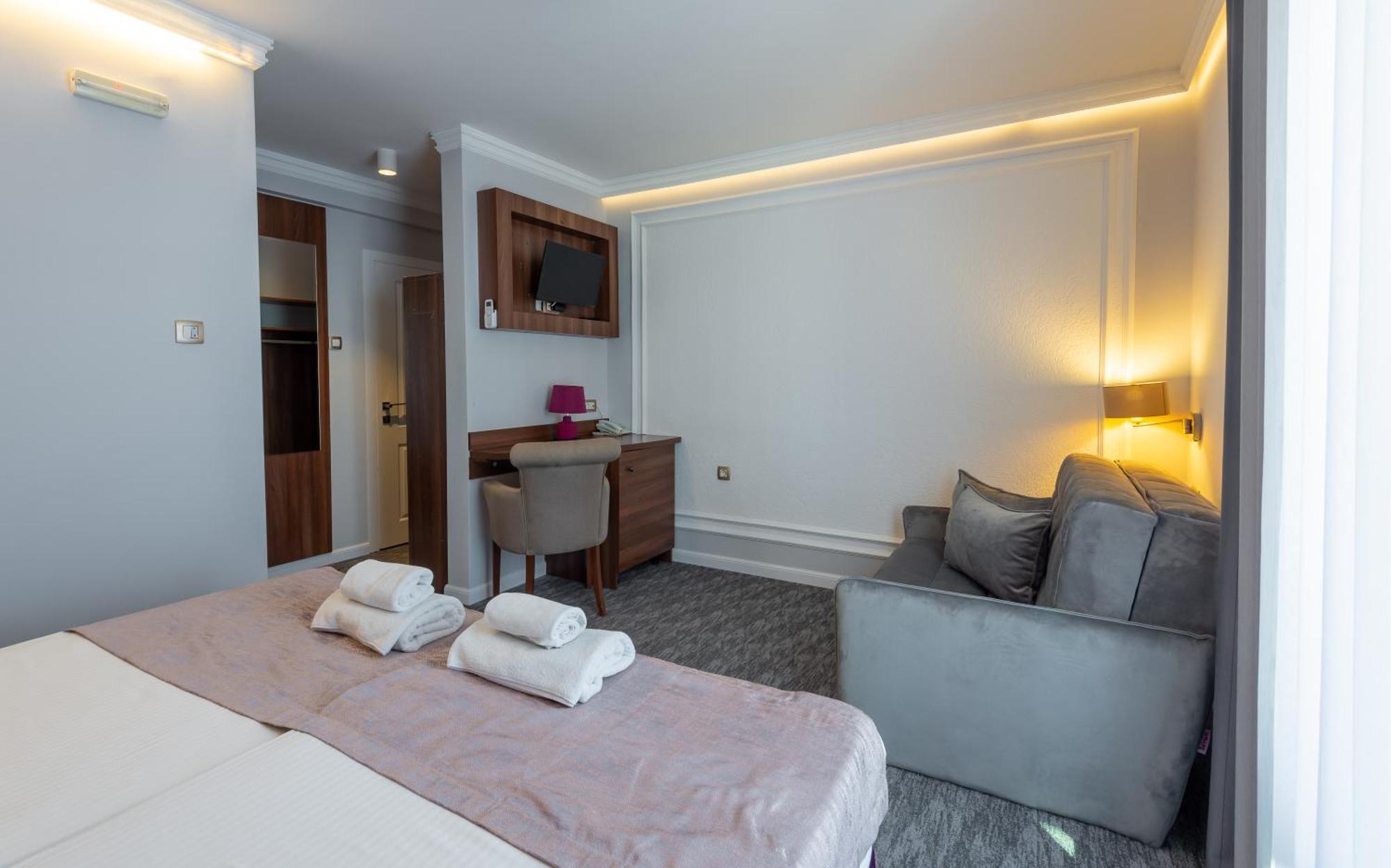 Hotel Ideall Podgorica Ngoại thất bức ảnh