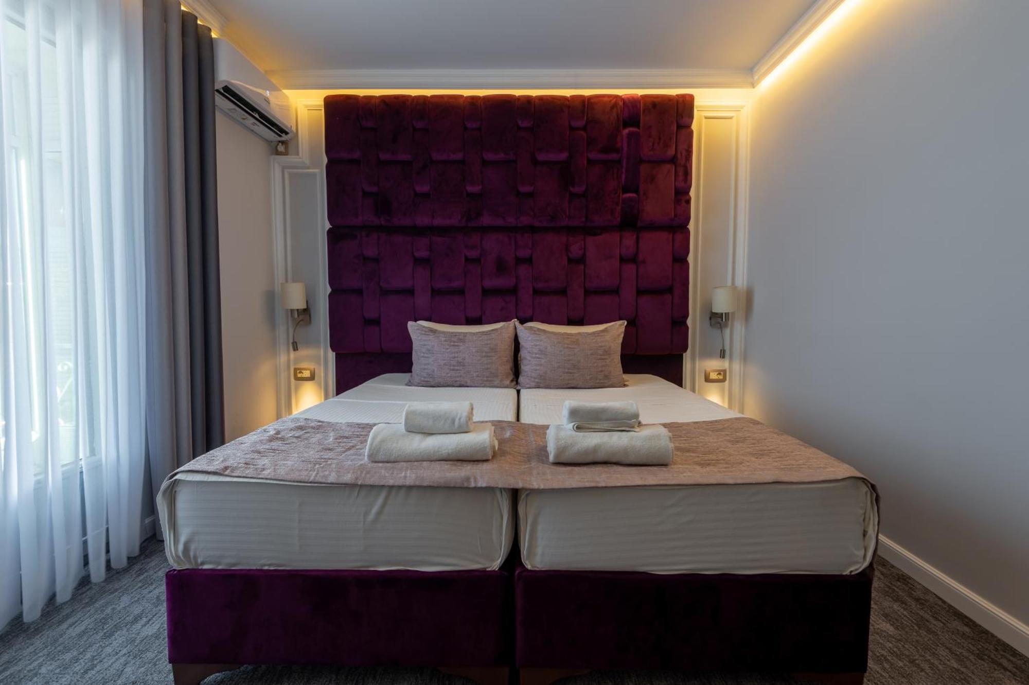 Hotel Ideall Podgorica Ngoại thất bức ảnh