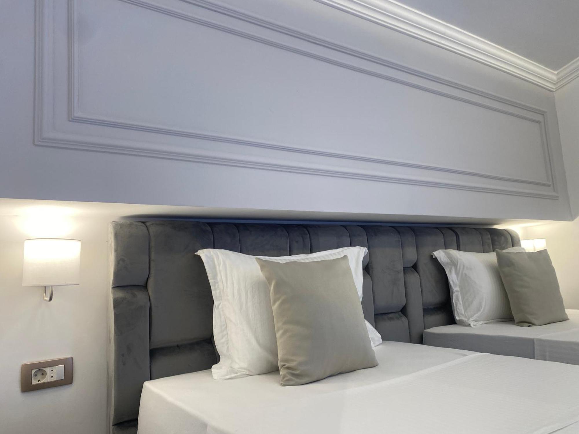 Hotel Ideall Podgorica Ngoại thất bức ảnh