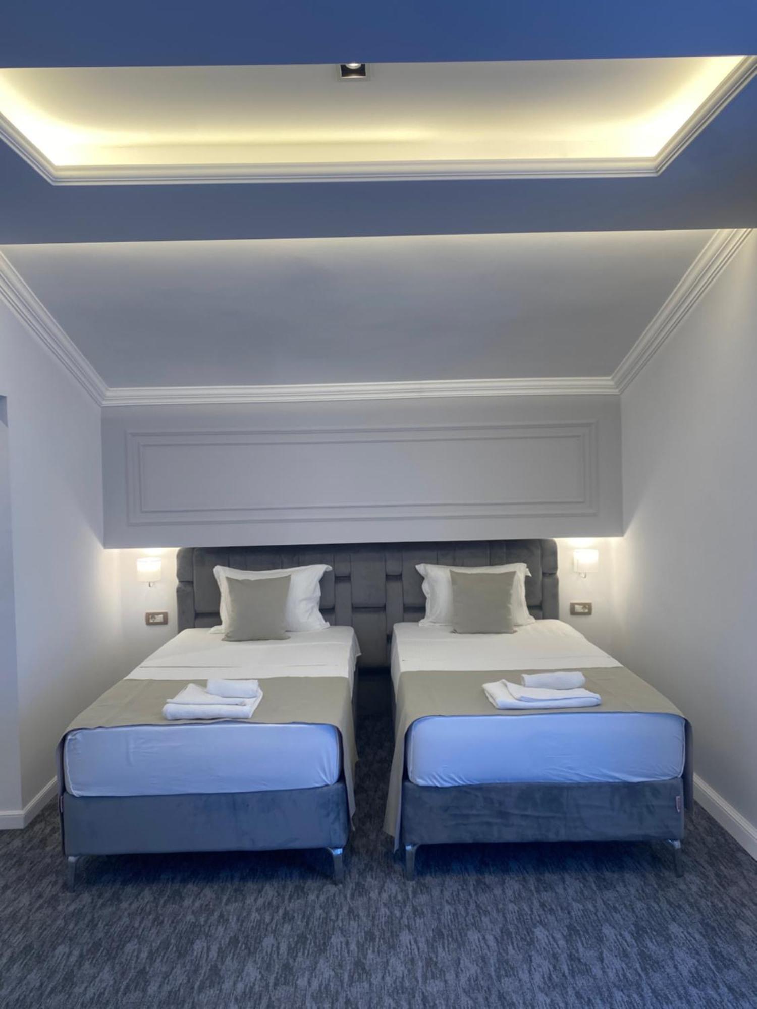 Hotel Ideall Podgorica Ngoại thất bức ảnh