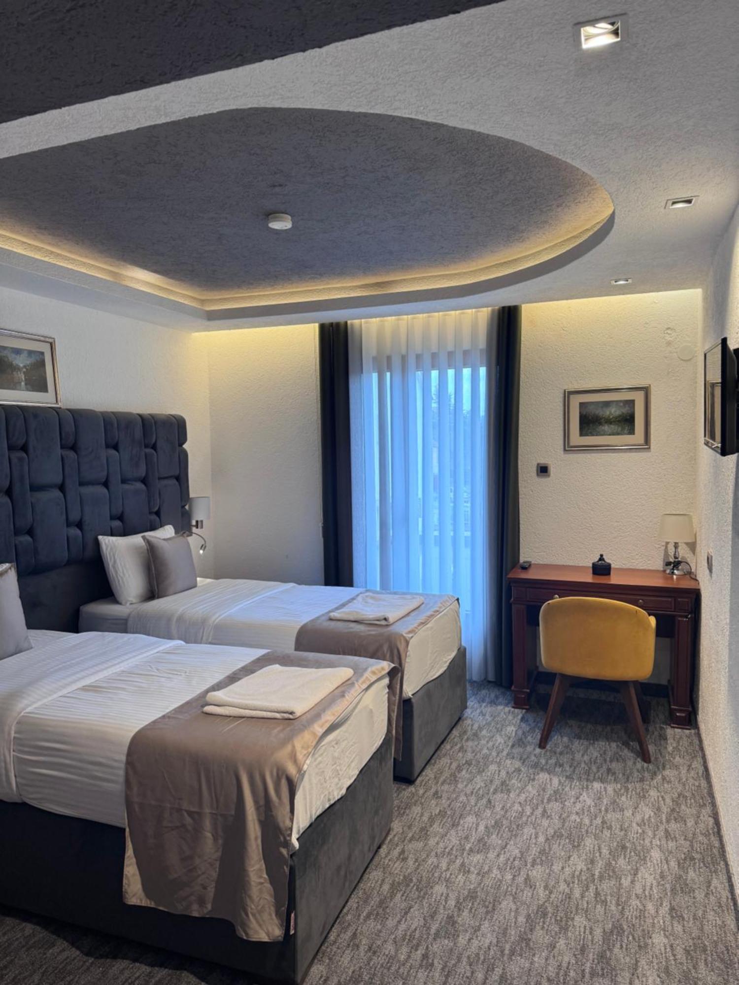 Hotel Ideall Podgorica Ngoại thất bức ảnh